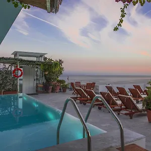 Marina Riviera Отель